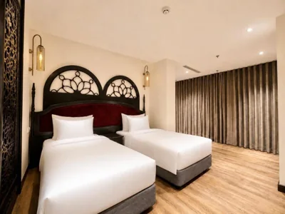 Large Double or Twin Room — Eli Suites